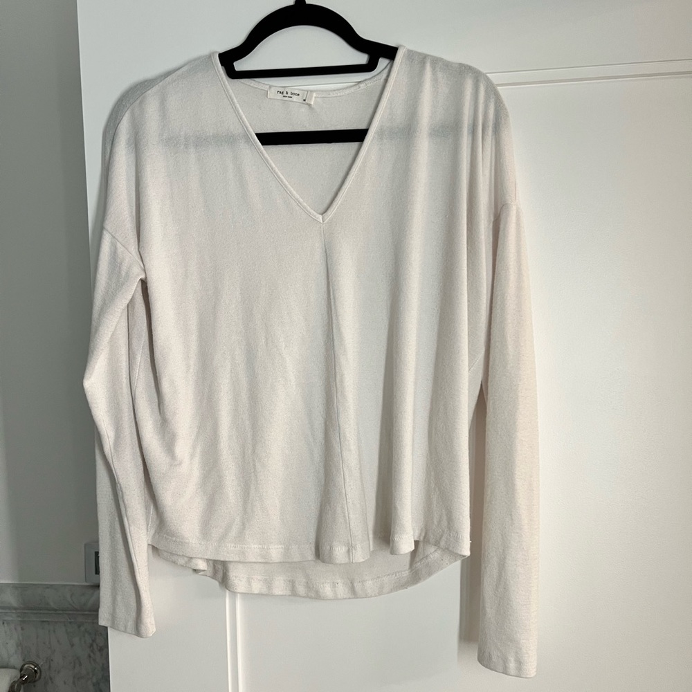 Rag and Bone size small v neck in white